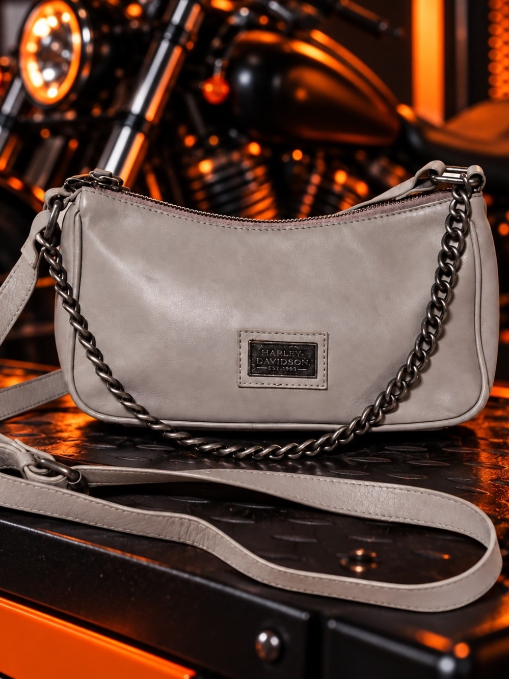 Harley-Davidson Women's Gray Leather Chain-Accent Shoulder Bag Biker Motorcycle